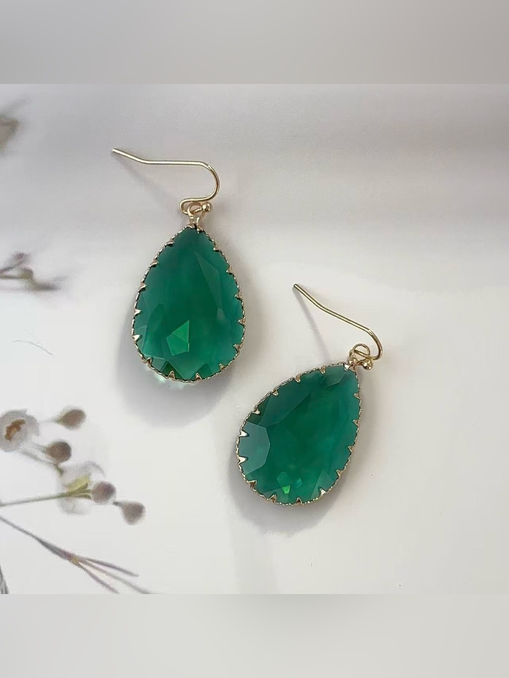Artificial Green Crystal Teardrop Shape Dangle Drop Earrings for Women